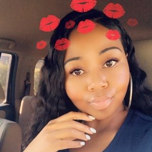 Meet your Posher, Kendra